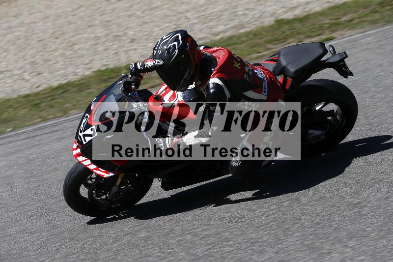 /15 22.05.2026  Plüss Moto Sport  Discover the Bike ADR /Gruppe rot - Race 3/32
